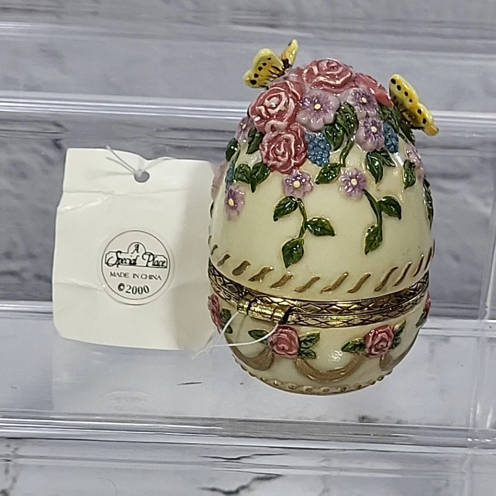 A Special Place‎ Vintage Trinket Box Egg-Shaped Easter Floral Butterflies 2000